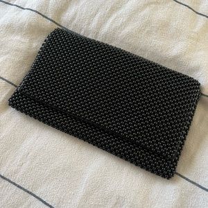 Inc clutch black